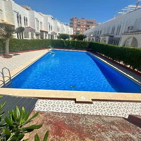 Bungalo En La Mata En Urbanizacion Con Piscina *